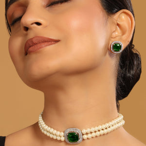 Emerald Elegance Pearl Choker Necklace Set